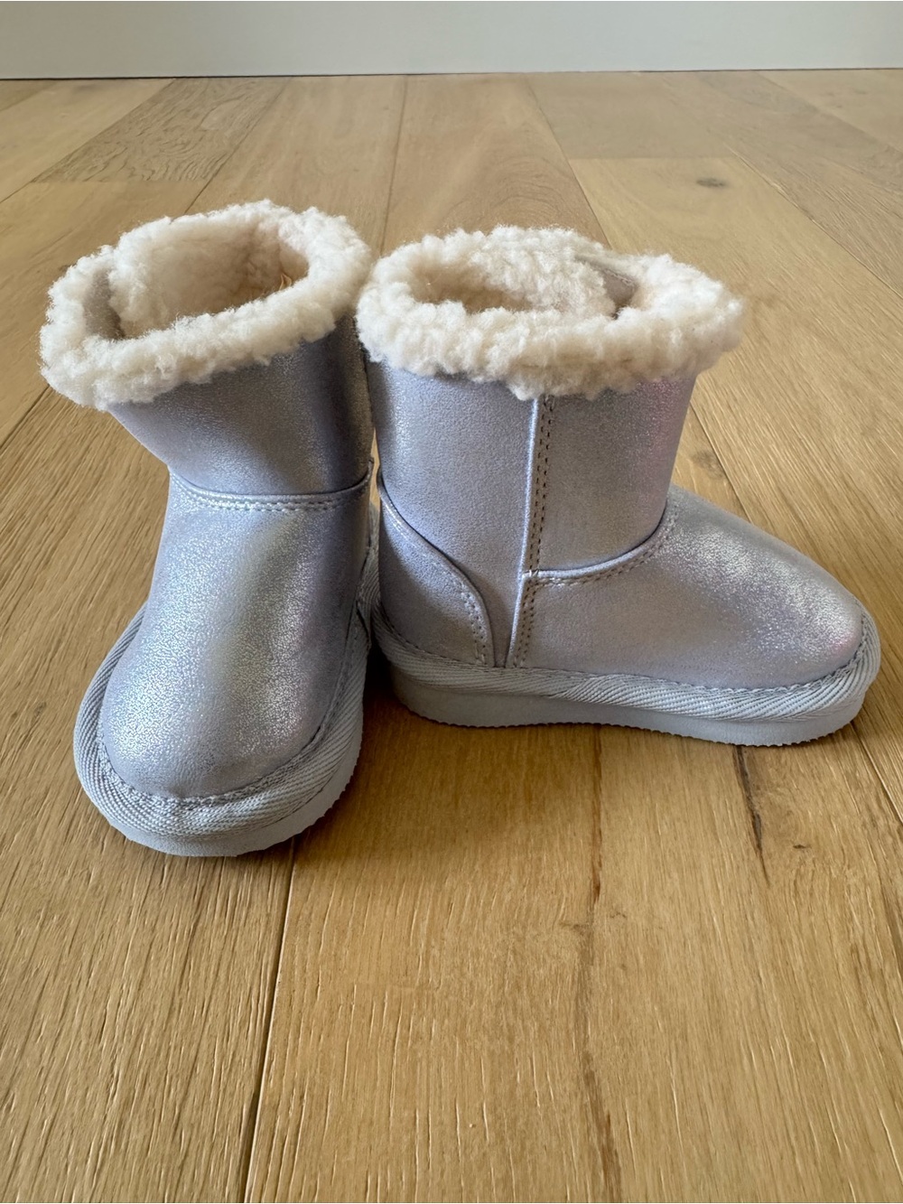 Baby Gap Silver Sherpa Winter Booties